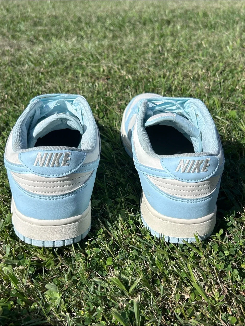 Nike Kids Low-Top Sneakers in Sky Blue and White